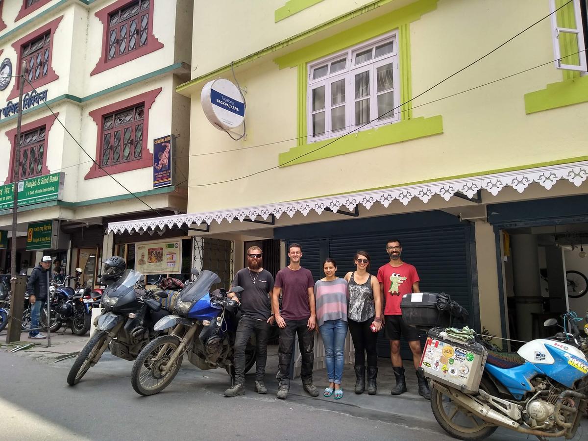 Auberge de jeunesse Tag Along Backpackers à Gangtok Extérieur photo