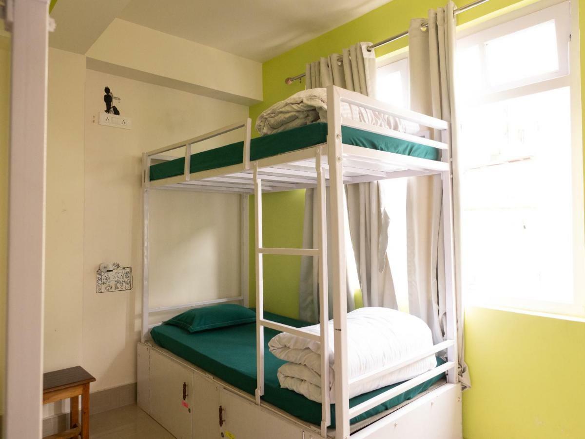 Auberge de jeunesse Tag Along Backpackers à Gangtok Extérieur photo
